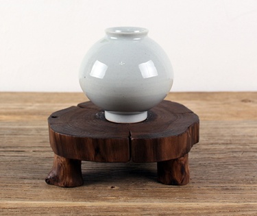 Miniature Joseon White Porcelain Moon Jar Vase – Medium (Ø8.5 × H8.5cm)