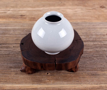 Miniature Joseon White Porcelain Moon Jar Vase – Medium (Ø8.5 × H8.5cm)