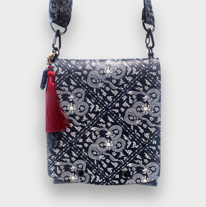 Bi-ryong Seungundo Mini Crossbody bag