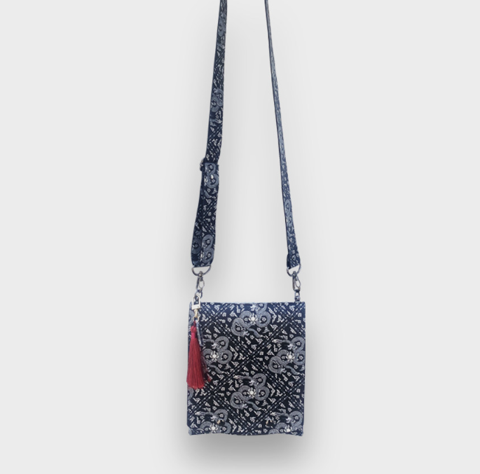 Bi-ryong Seungundo Mini Crossbody bag