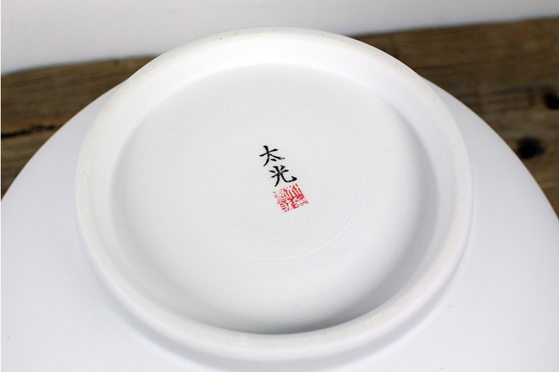 Matte White Moon Jar –Handmade by Park Soo-jae