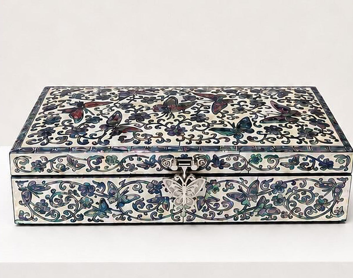 Slim Korean jewellery box with butterfly mother-of-pearl inlay, front view – PEUM