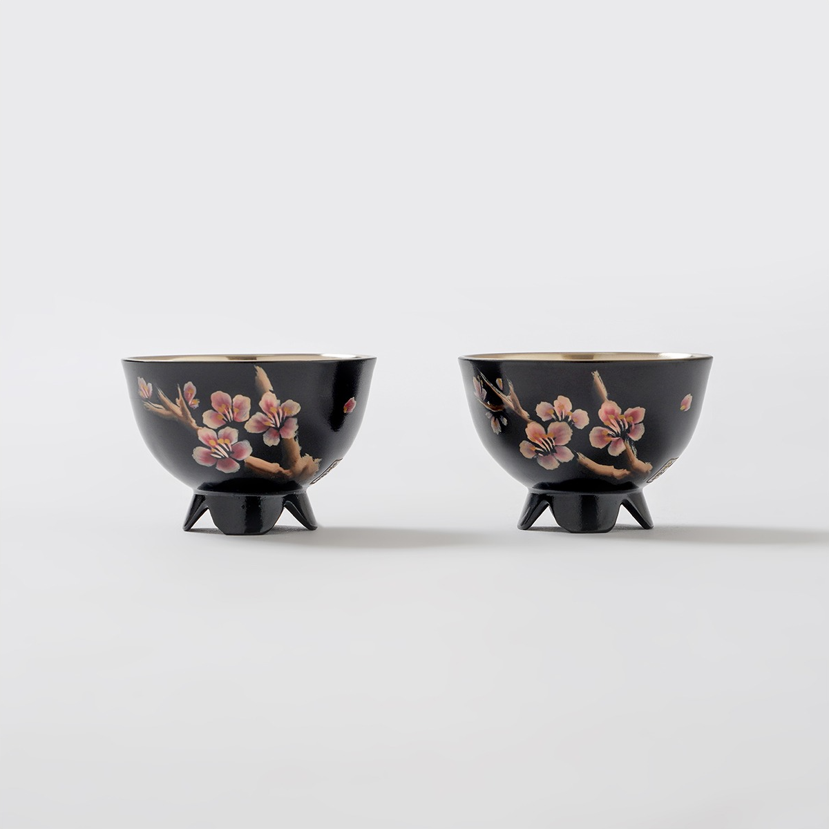 Ottmidam Plum Blossom in Snow Lacquer Yugi Cup Set – Full Set View | PEUM Korean Houseware