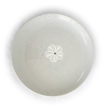 Gobaekja Chrysanthemum Plate 27cm – Full overhead view with chrysanthemum centre | PEUM Korean Houseware