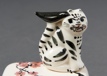 Magpie-Tiger & Sungnyemun Music Box – Displayed as desk accent | PEUM Korean Houseware
