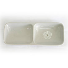 Gobaekja Chrysanthemum Two-Section Plate 24.5cm – Full top view | PEUM Korean Houseware