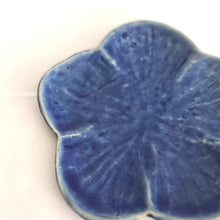 Flower Plate 15cm – Size Reference in Hand | PEUM Korean Houseware