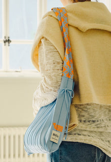 Turtle Ship Pleats Bag Medium – Size Reference, MU:DS x Joseph Stacey | PEUM Korean Houseware