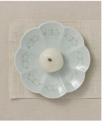 Goryeo Celadon Chrysanthemum Cup and Saucer Set