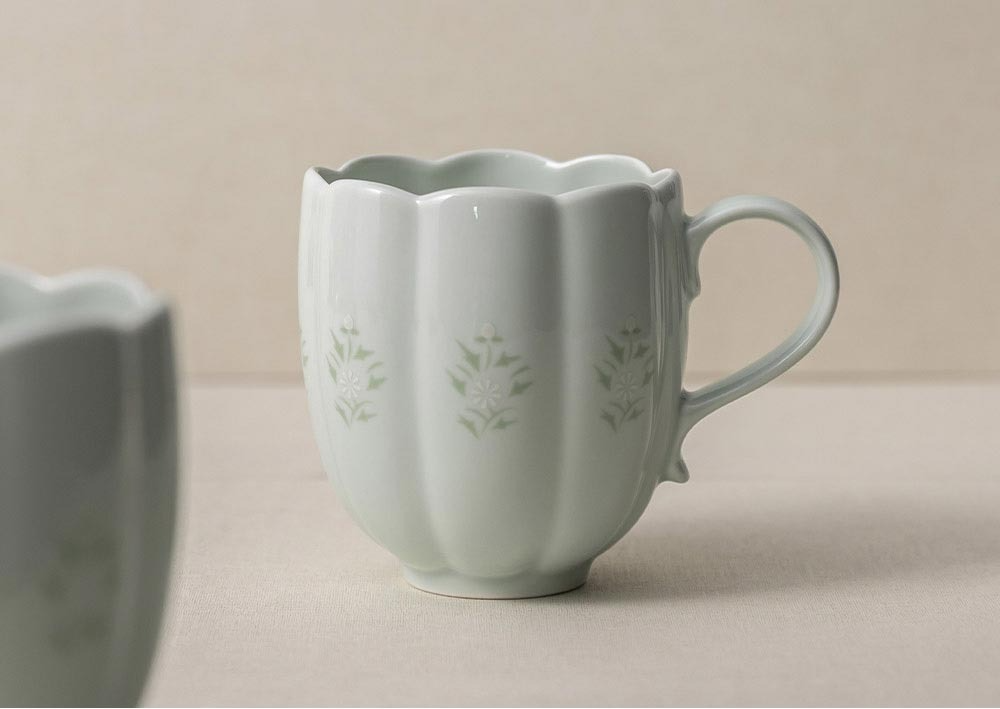 Goryeo Celadon Chrysanthemum Cup and Saucer Set