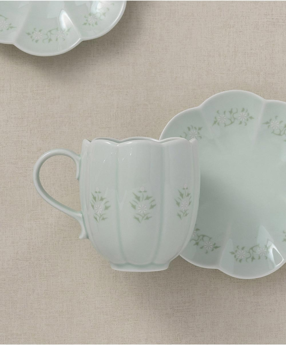 Goryeo Celadon Chrysanthemum Cup and Saucer Set