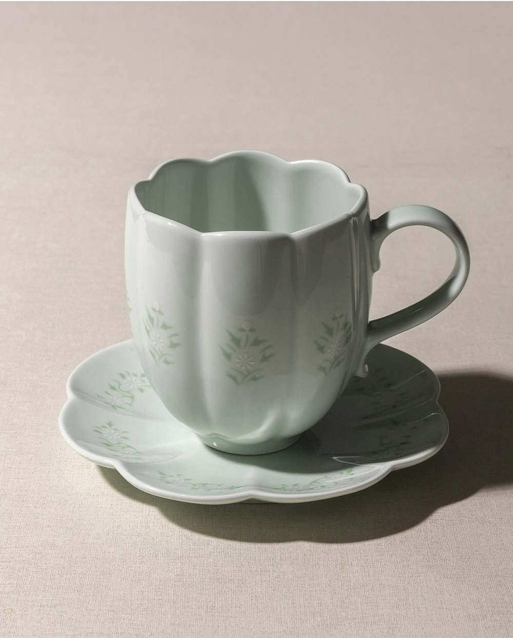 Goryeo Celadon Chrysanthemum Cup and Saucer Set