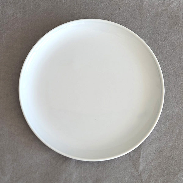 Flat base white porcelain plate Icheon Korea – ideal for dessert and banchan plating