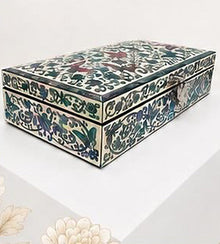 Butterfly slim najeon jewellery box, angled view of pearl lid – PEUM