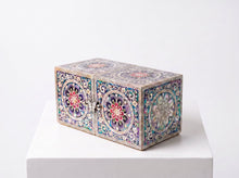 Dangcho vine najeon jewellery box, angled view of medallion inlay – PEUM