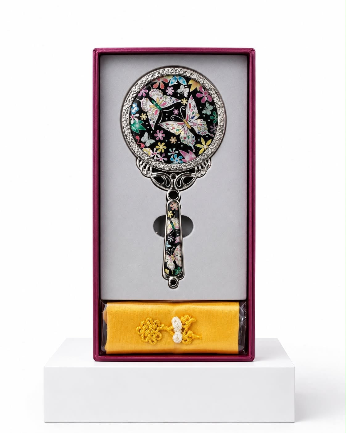 Korean najeon hand mirror with black butterfly garden mother-of-pearl inlay, gift boxed – PEUM