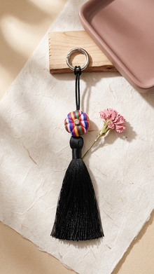 Saekdong Pumpkin Knot Norigae – Maedeup Knotting Process | PEUM Korean Houseware
